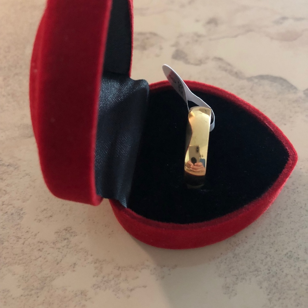 Gold Wedding Band - Picture 2 of 3